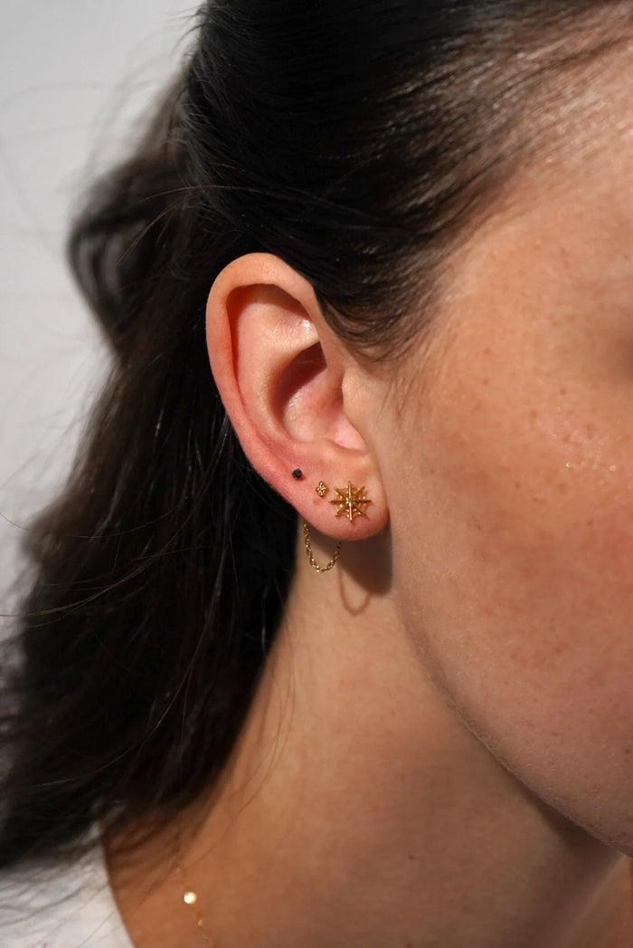 Cobweb Flat Back Stud