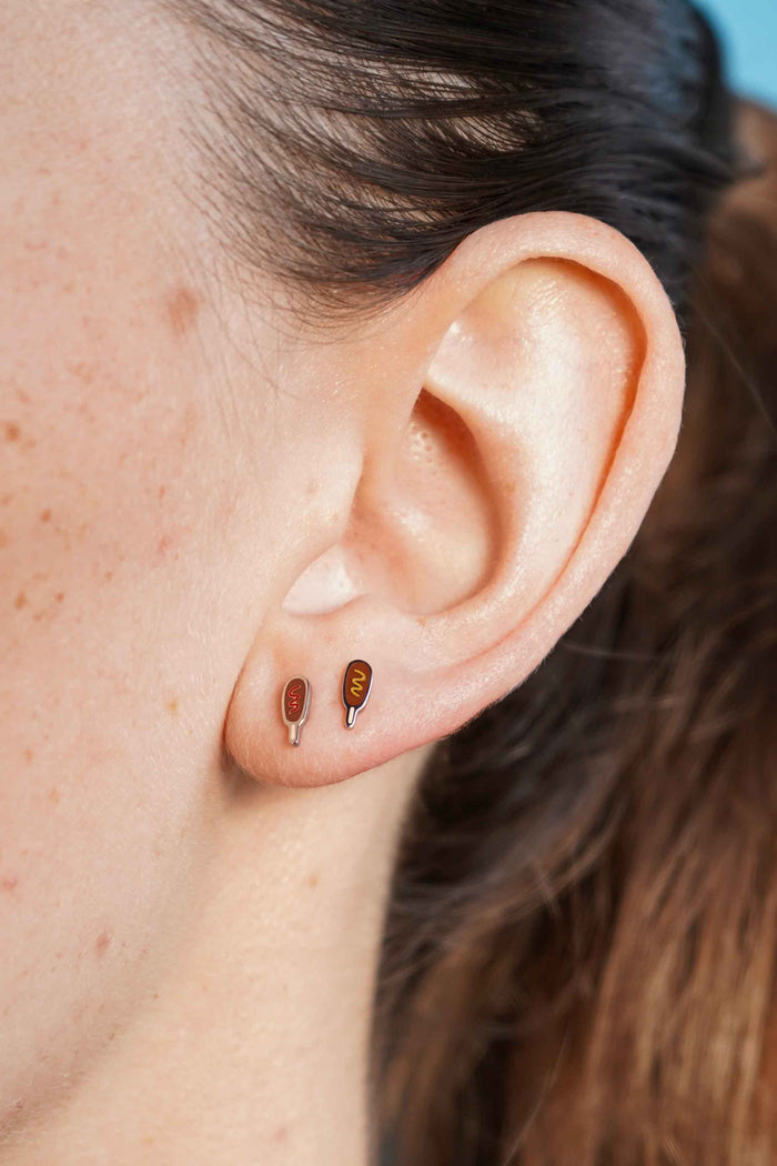 Corn Dog Enamel Flat Back Stud