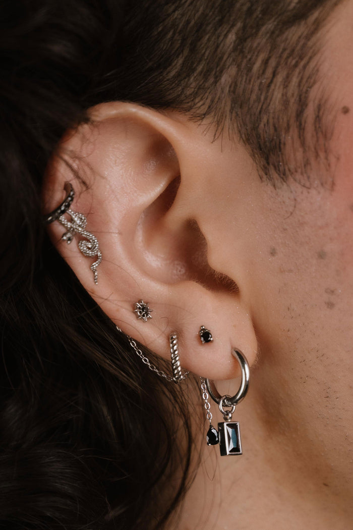 Gem Drop Flat Back Stud Connector Chain - Onyx