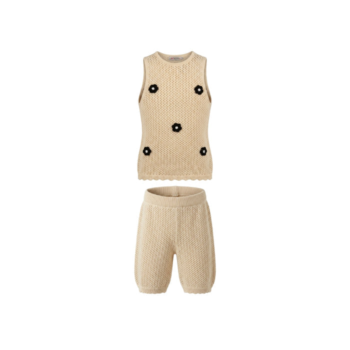 Girls Knitted Sleeveless Top And Pants Set With Floral Appliqués