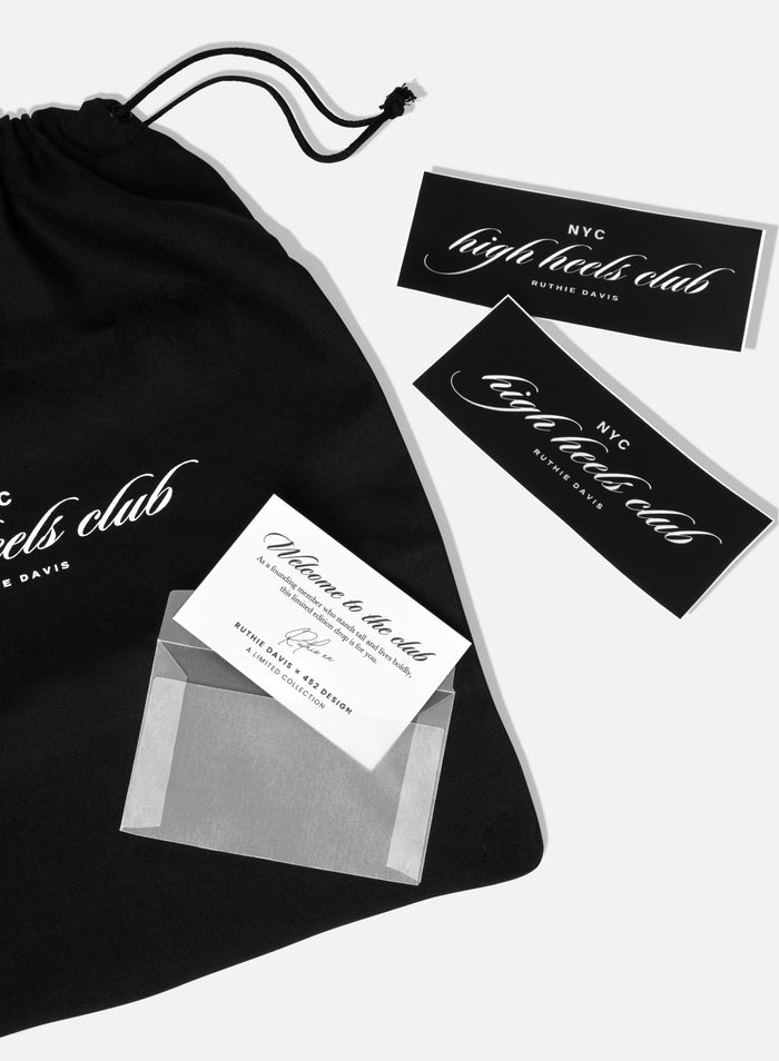 MEMBER HIGH HEELS CLUB | T-SHIRT