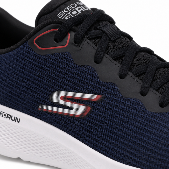 Men Go Run Elevate Running Sneakers