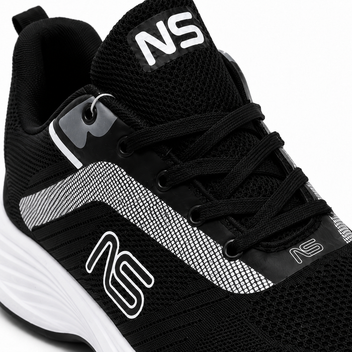Mesh running shoes with lightweight sole