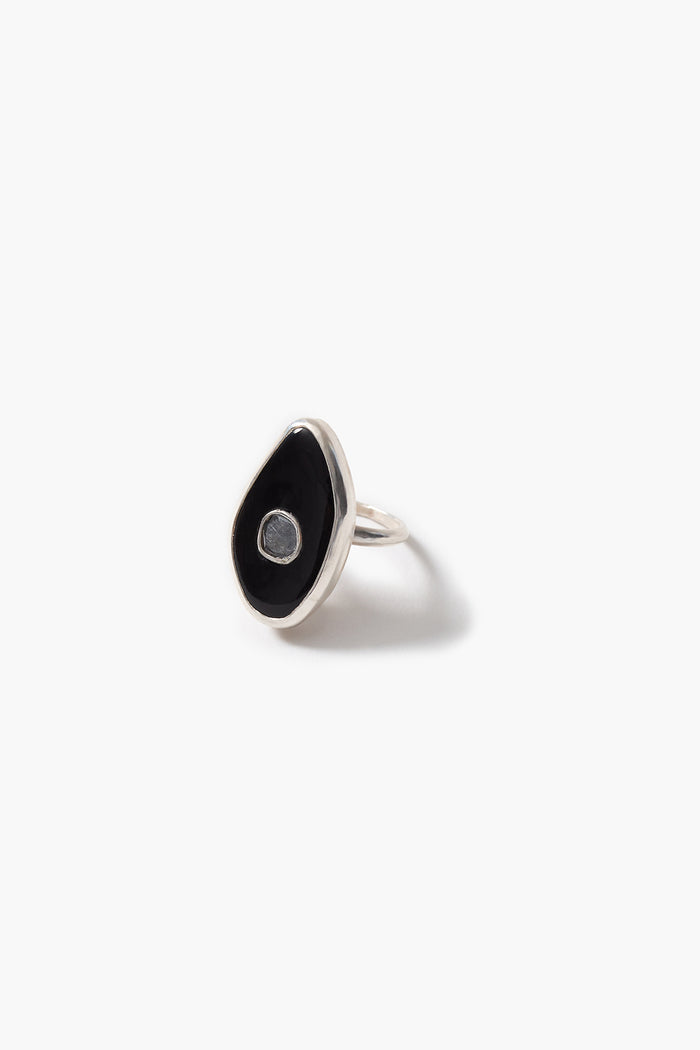 Oasis Ring Black Horn