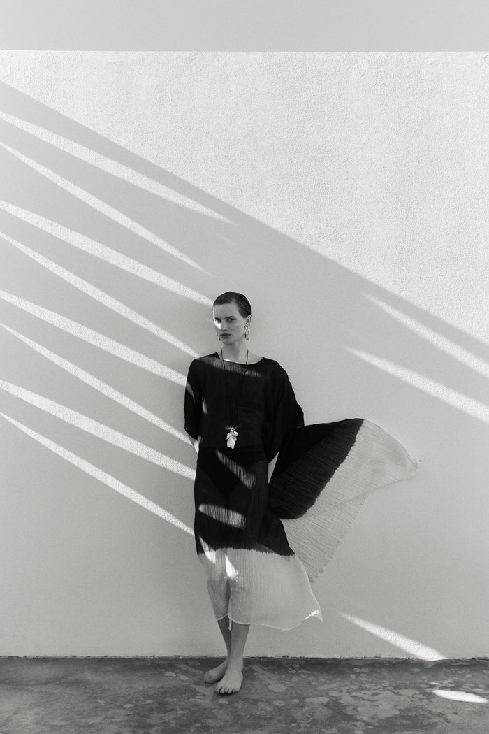 Ombre Crinkle Caftan Black