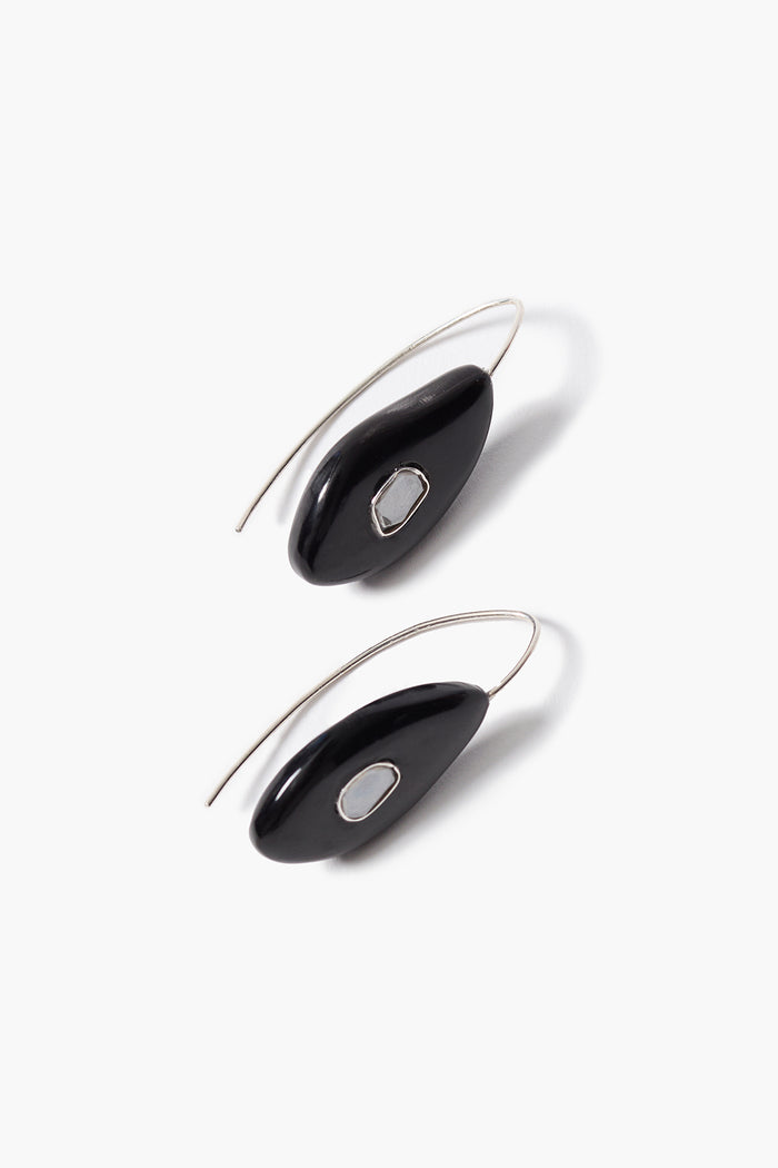Pebble Earrings Black Horn