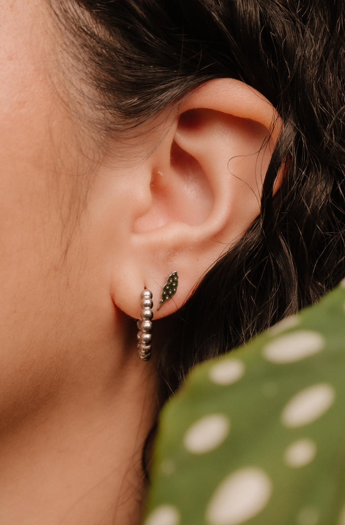 Polka Dot Begonia Flat Back Stud
