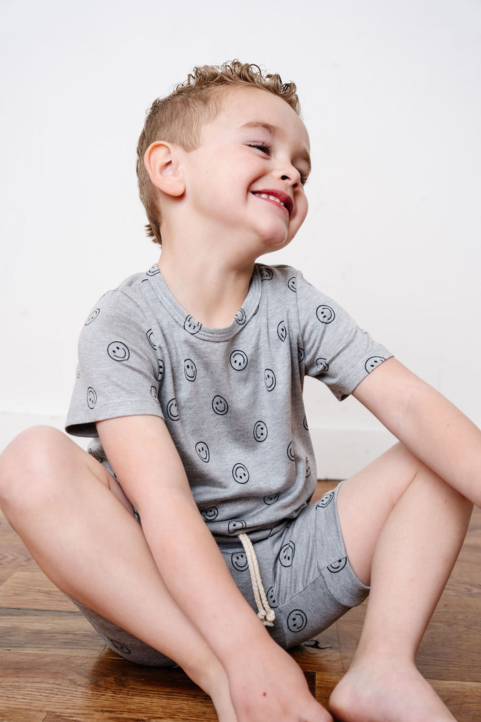 rib knit tee - all over smile