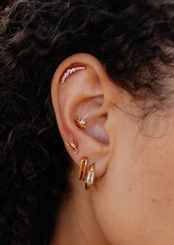 Scorpion Flat Back Stud