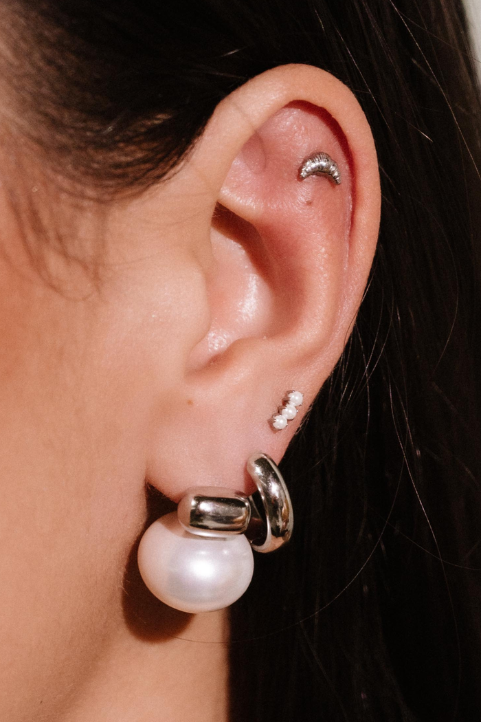 Selene Pearl Climber Flat Back Stud