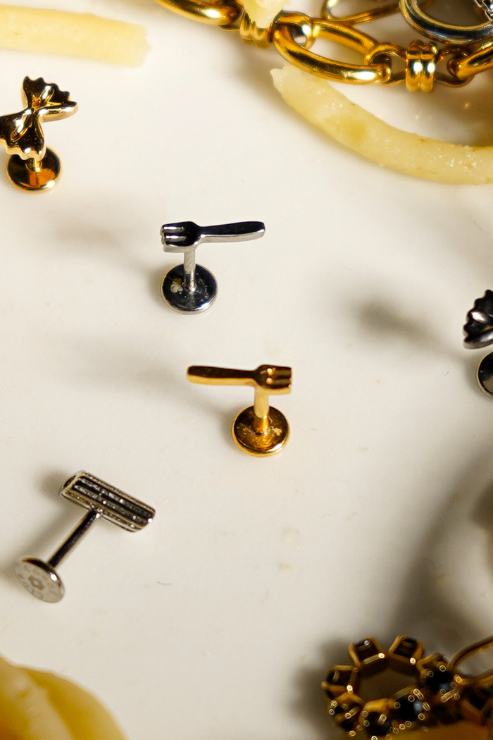 Spoon Flat Back Stud