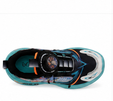 Sports Sneakers With Adjustable Dial Closure