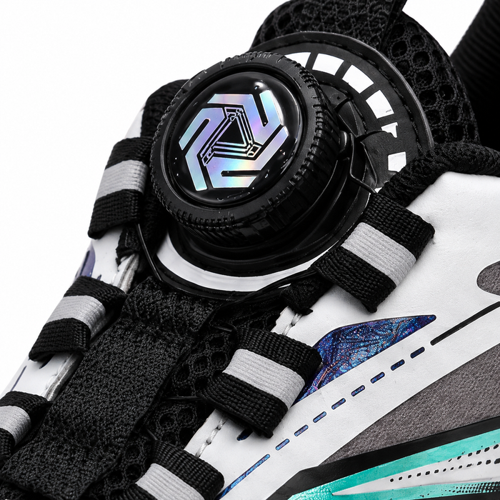 Sports Sneakers With Adjustable Dial Closure