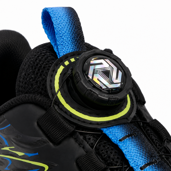Sports Sneakers With Adjustable Dial Closure