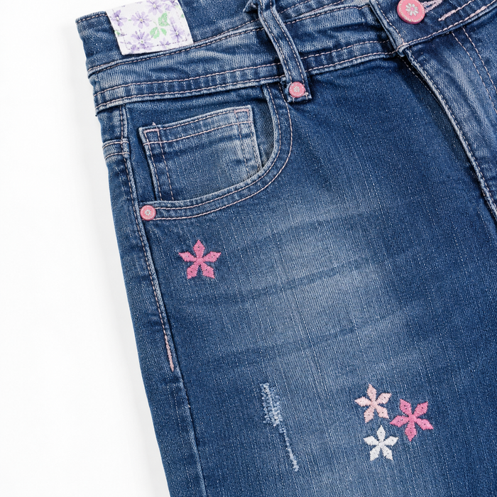 Straight-leg jeans with floral embroidery
