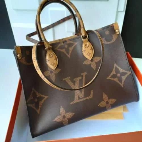 COACH TOTE BAG IMPORTED PREMIUM QUALITY - White