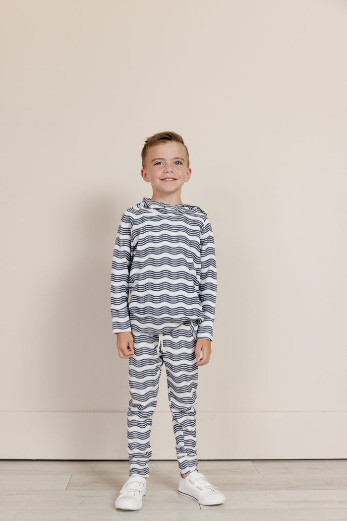 trademark raglan hoodie - wavy lines